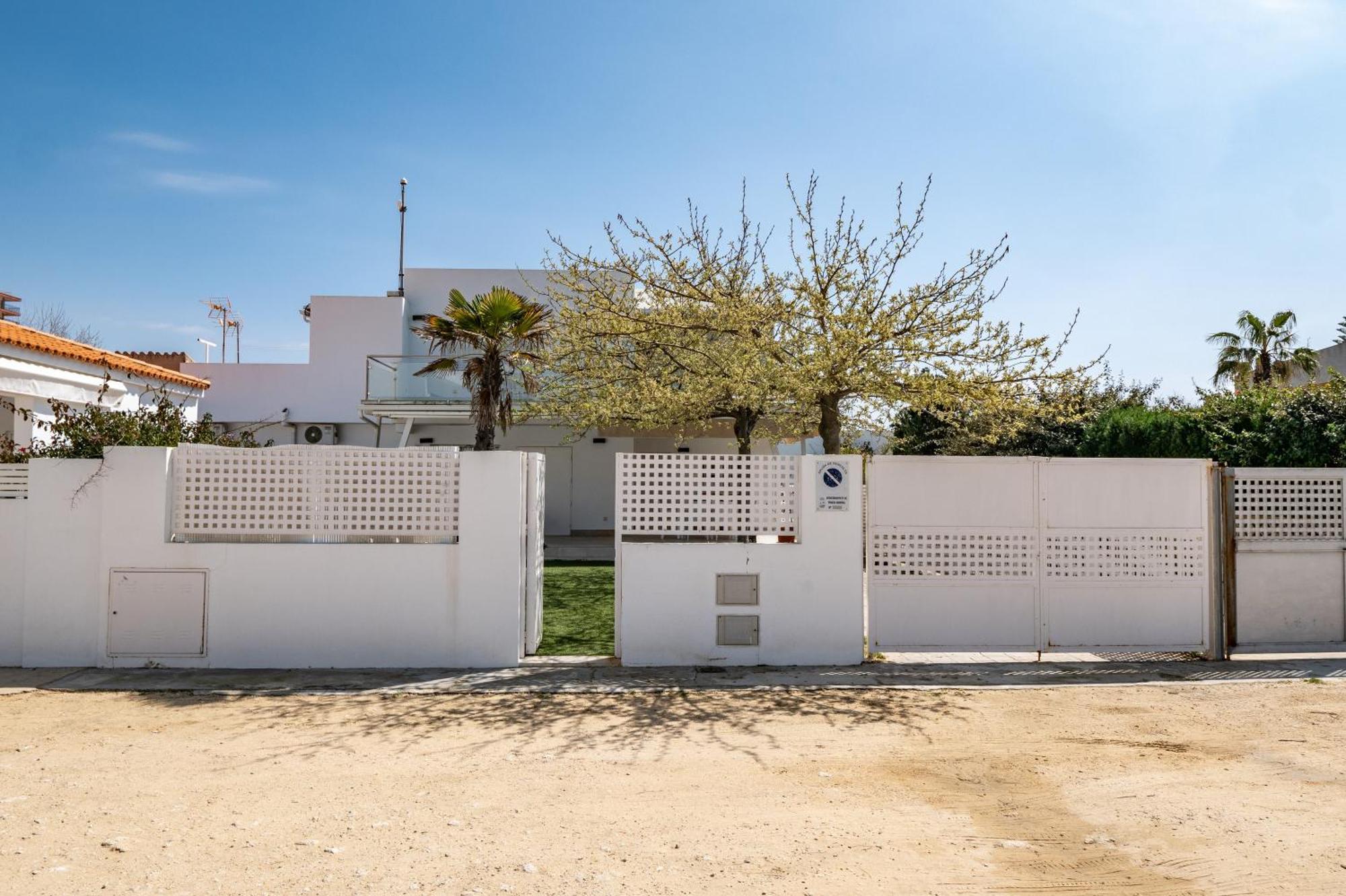 Precioso Chalet A Pie De Playa Punta Umbria Exterior photo